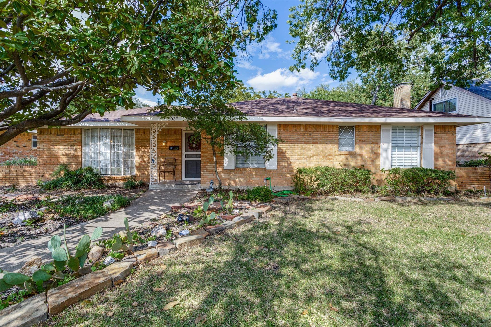 Dallas, TX 75232,2037 Cedar Valley Lane