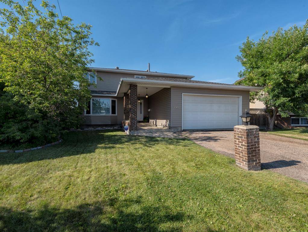 Fort Mcmurray, AB T9H 2W4,145 Robin CRES