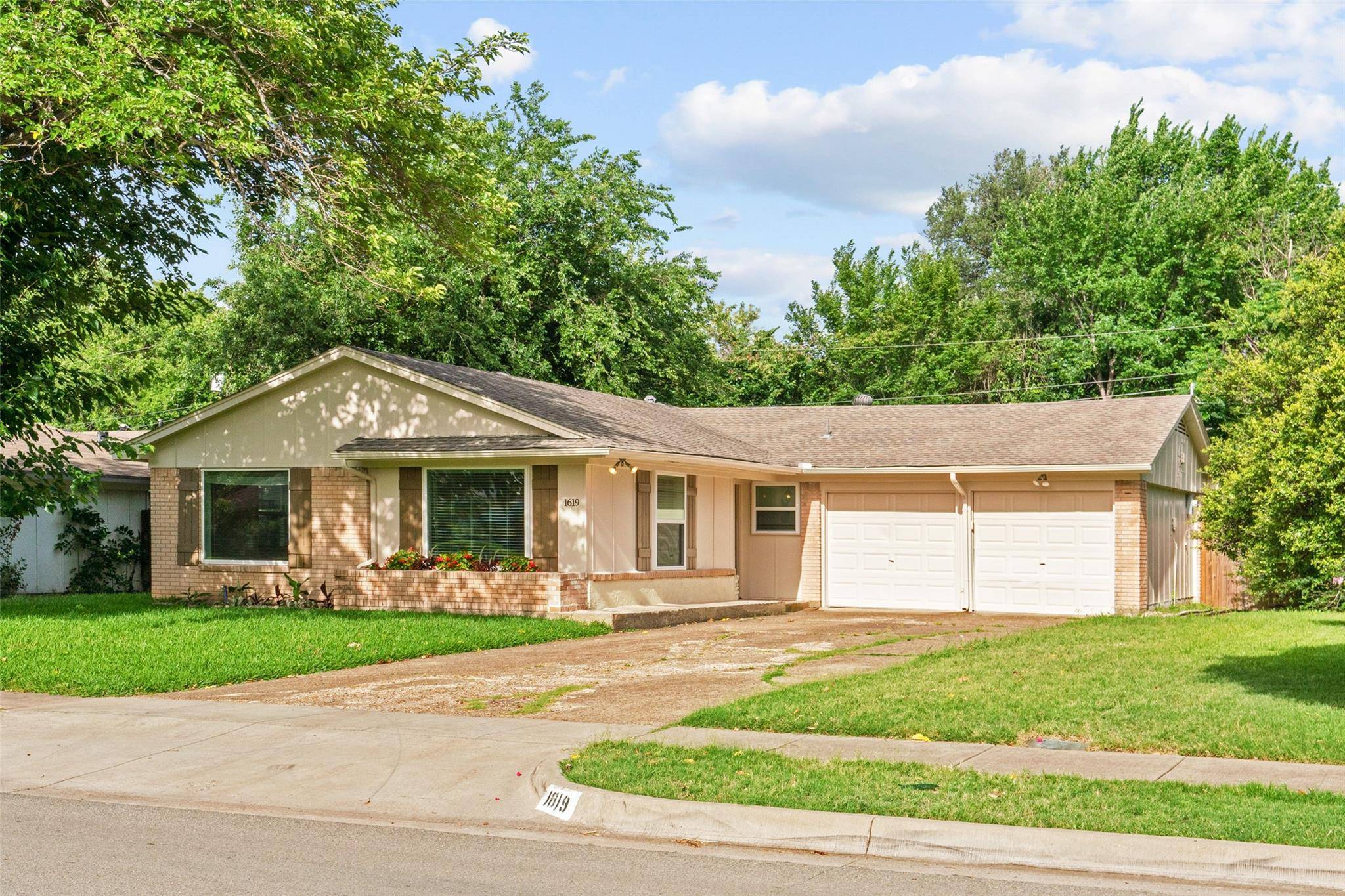 Richardson, TX 75080,1619 Nantucket Drive