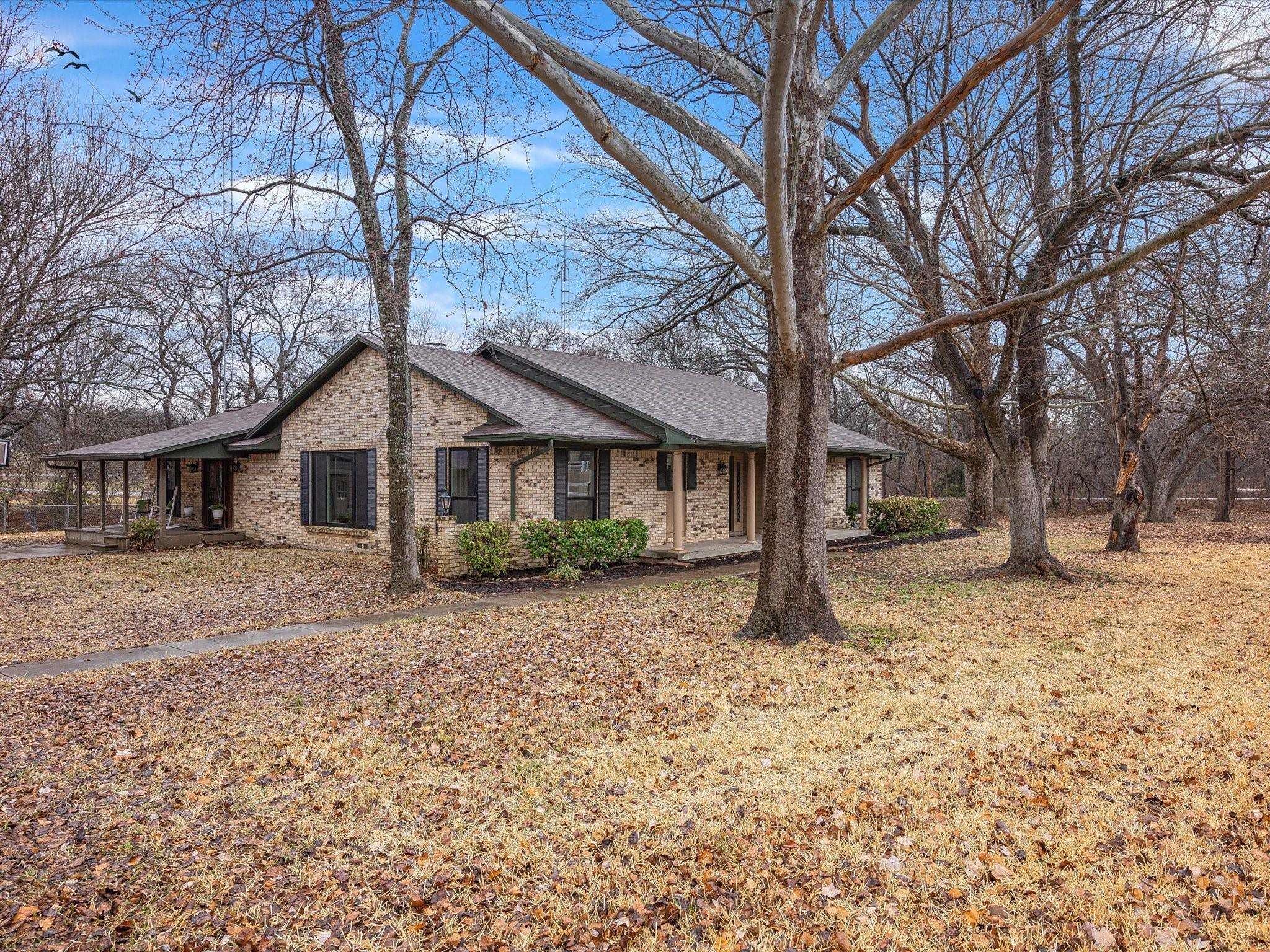 Waxahachie, TX 75167,128 N Falling Leaves Drive