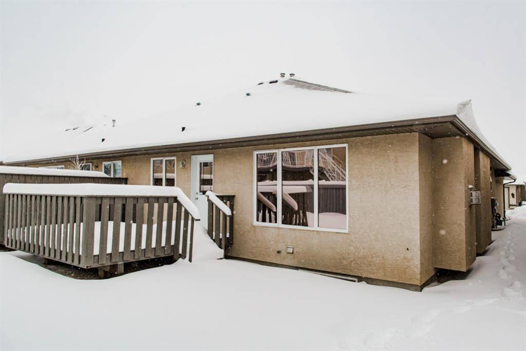 Grande Prairie, AB T8X 1P8,8910 122 AVE #12