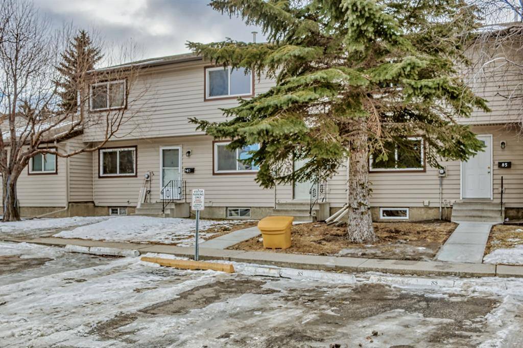 Calgary, AB T2A 5Z8,6100 4 AVE NE #84