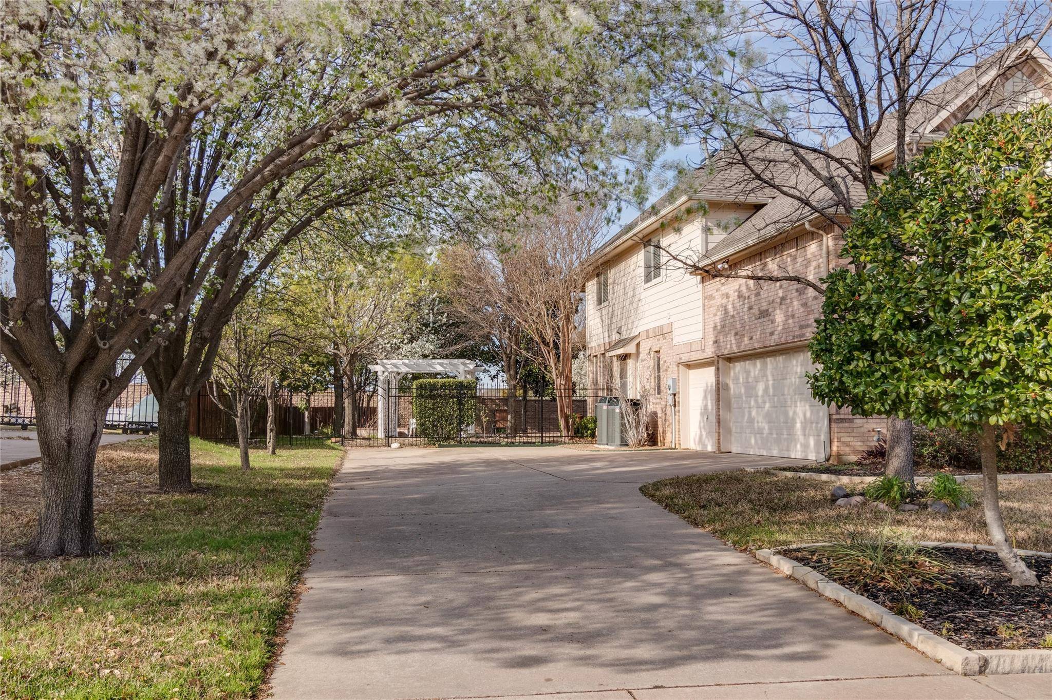 North Richland Hills, TX 76182,8909 Thornway Drive