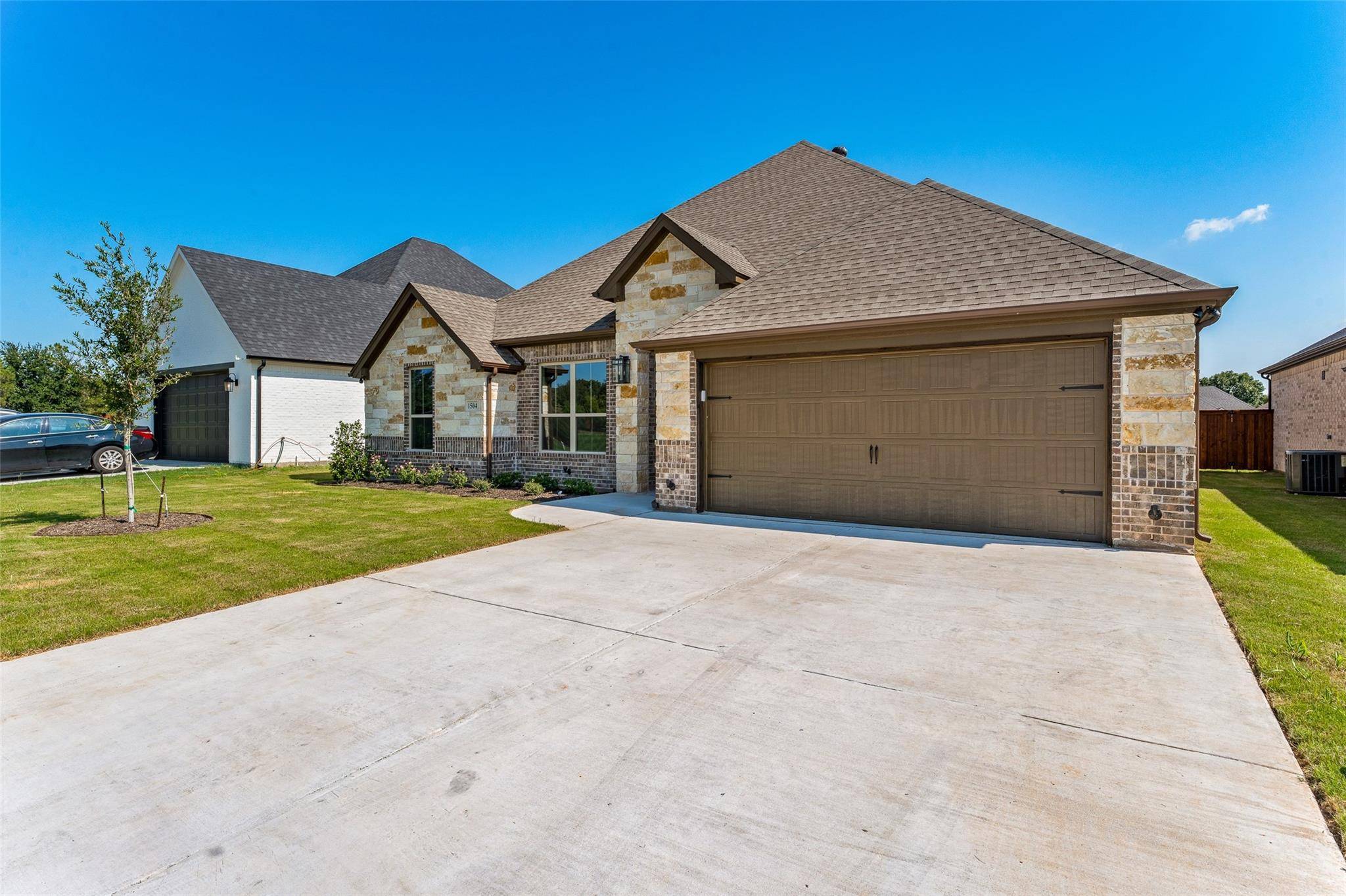 Granbury, TX 76048,1504 Highland Park Circle