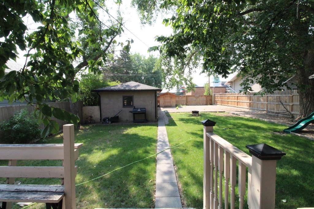 Taber, AB T1G 1N3,5018 51 ave