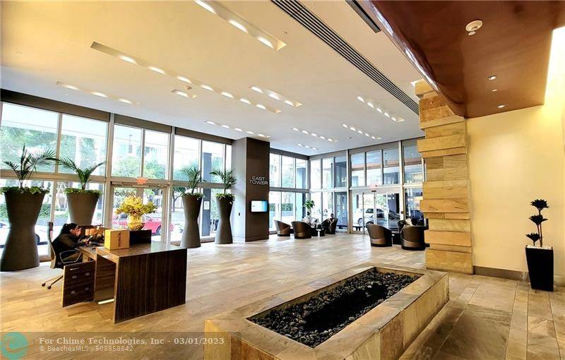 Miami, FL 33131,500 Brickell Ave #LPH-4104