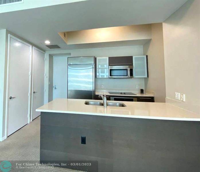 Miami, FL 33131,500 Brickell Ave #LPH-4104