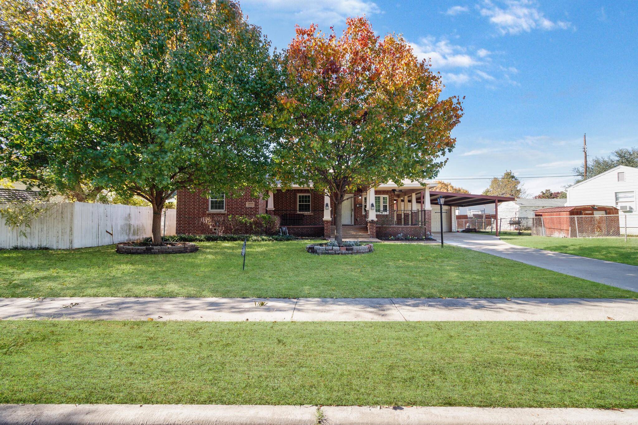 Dallas, TX 75224,2833 Fakes Drive