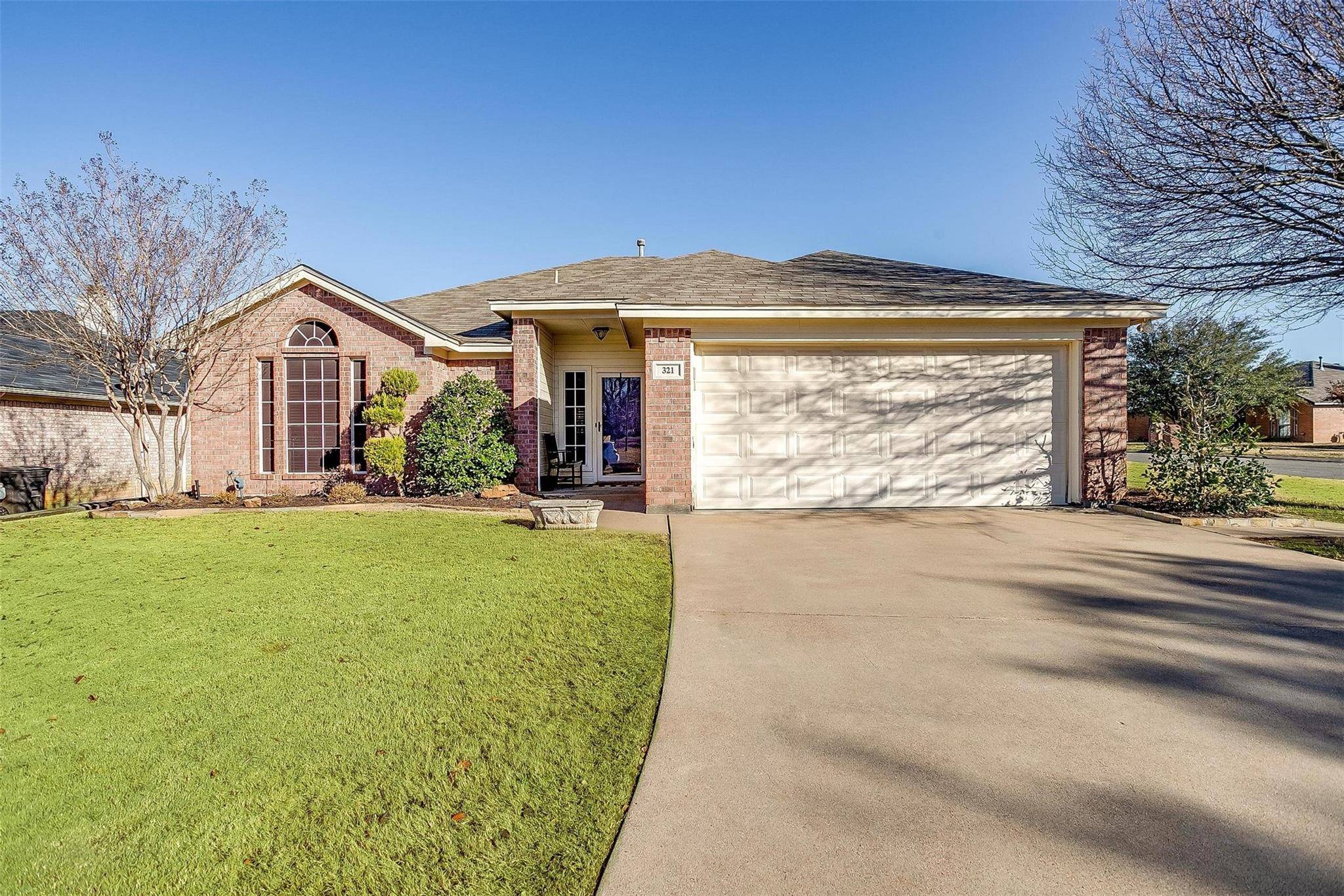 Joshua, TX 76058,321 Comanche Walk