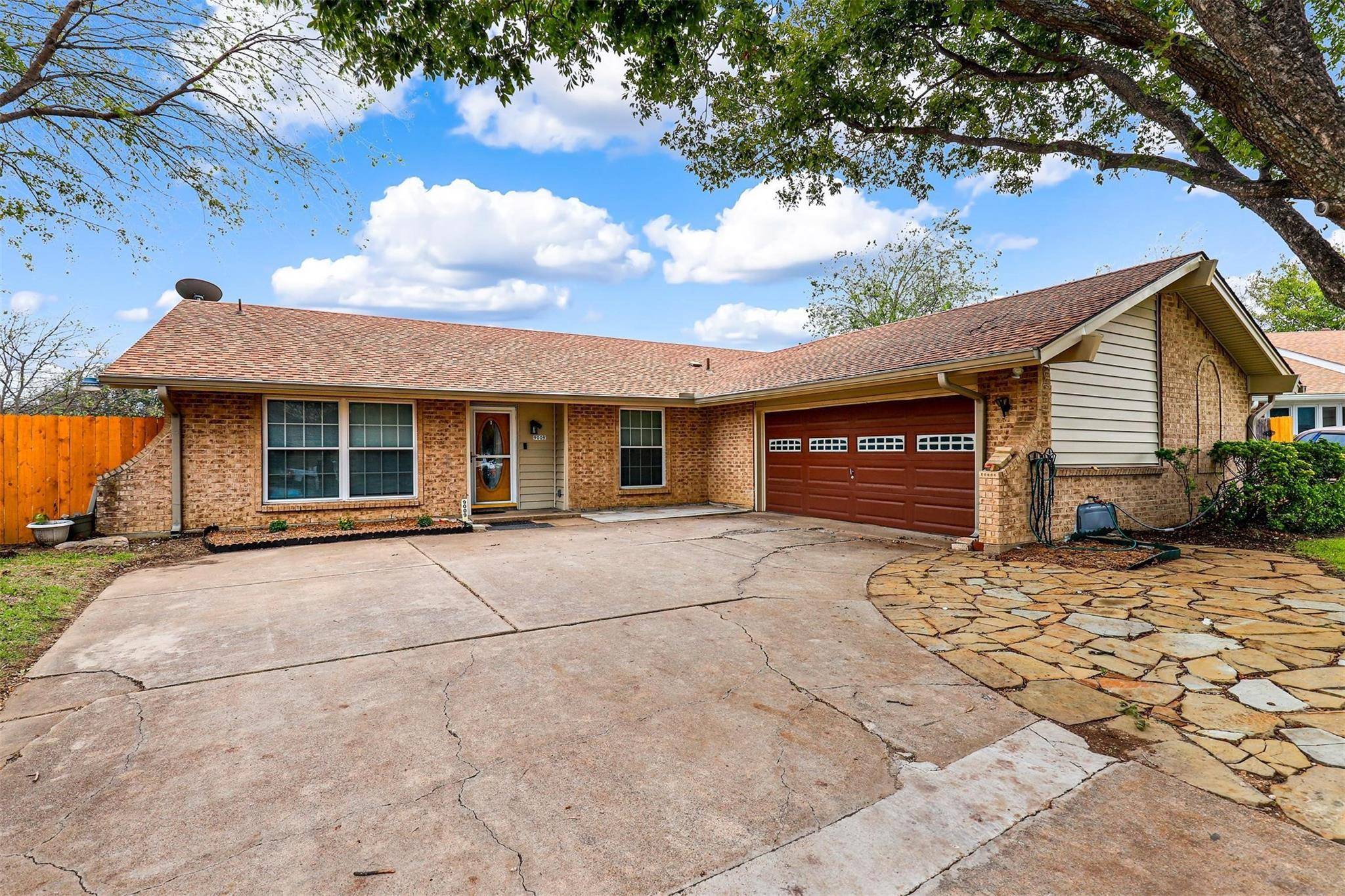 Fort Worth, TX 76116,9009 Softwind Court