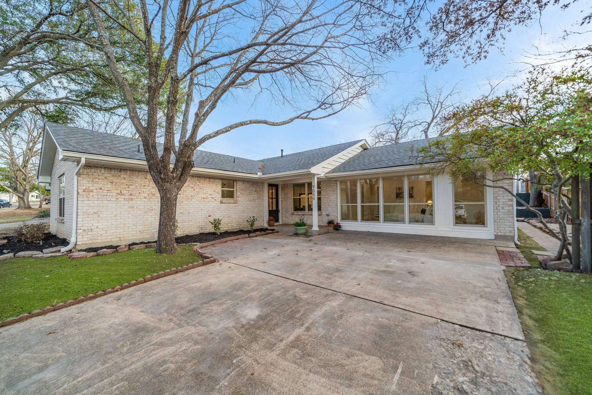 Dallas, TX 75238,9059 Hackney Lane