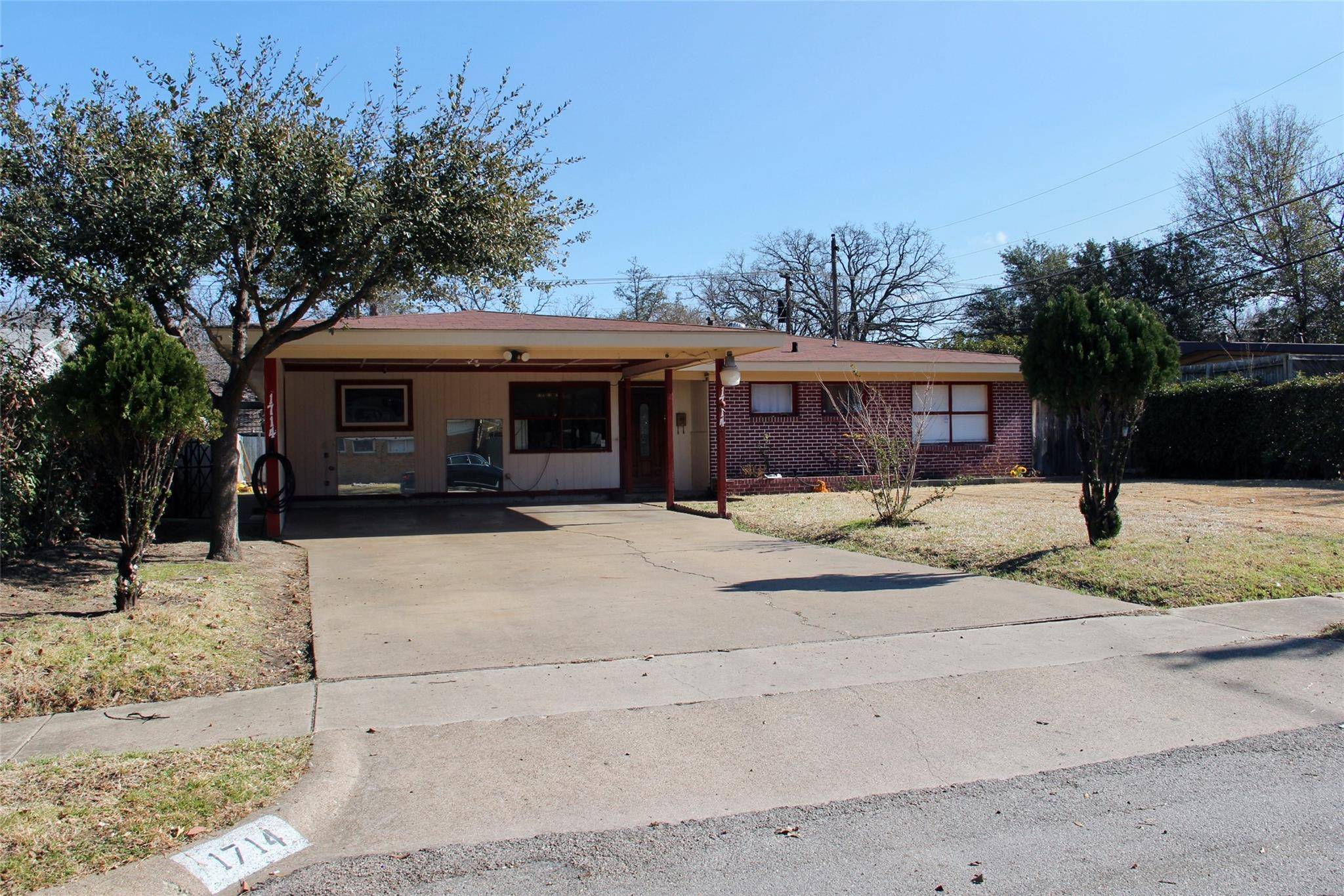 Irving, TX 75061,1714 William Brewster Street