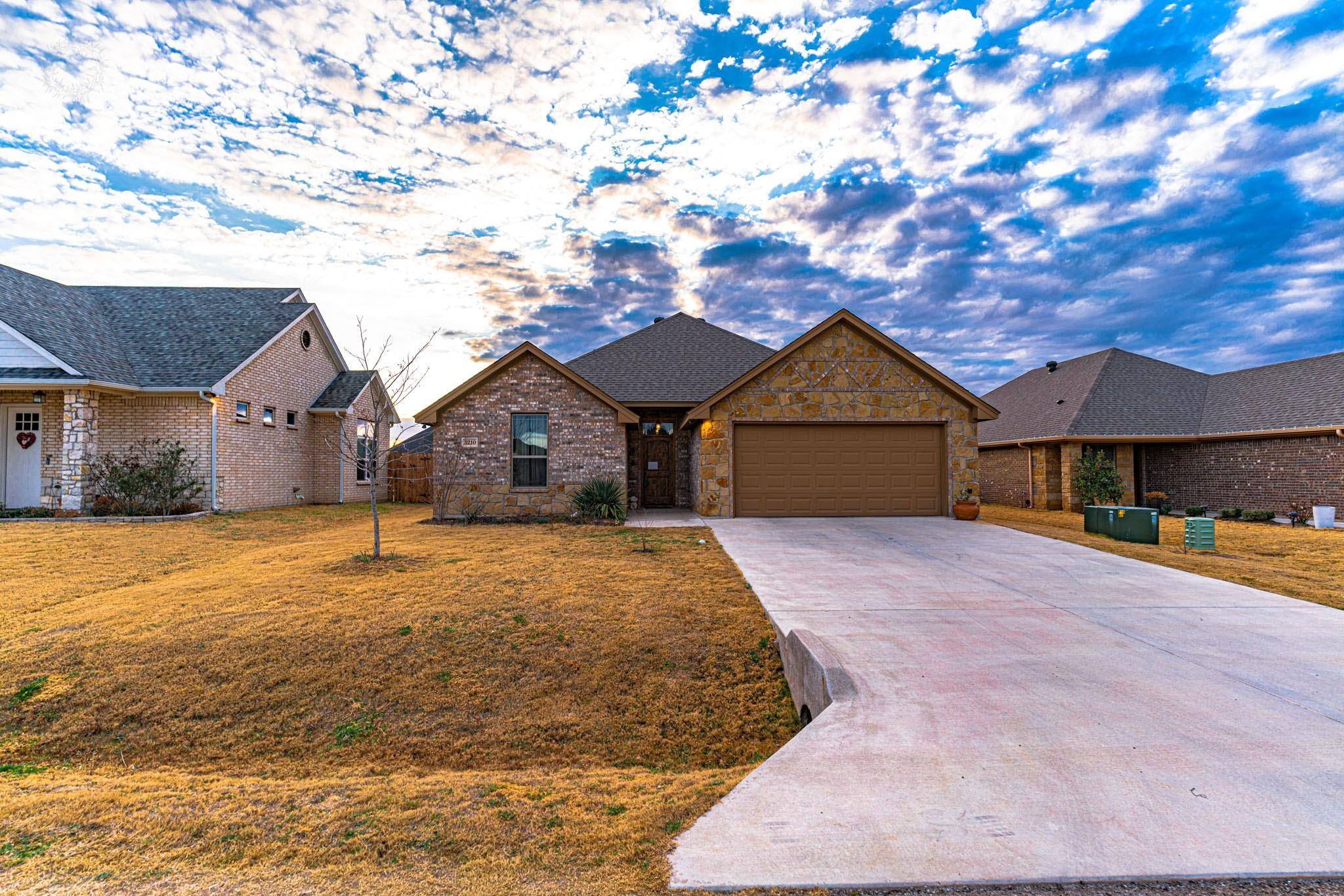 Granbury, TX 76049,3210 White Horse Drive