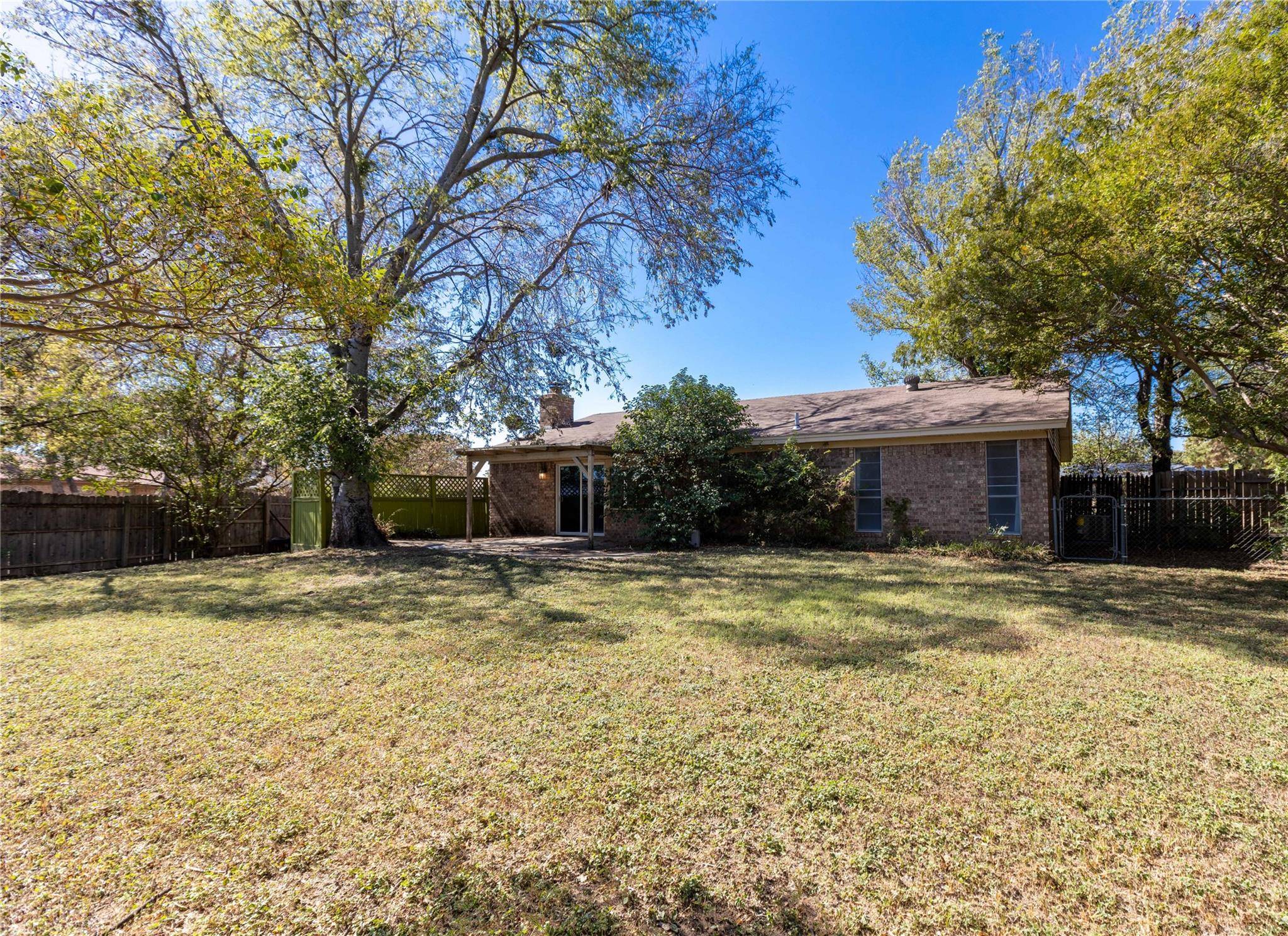 Edgecliff Village, TX 76134,6521 Lawndale Drive