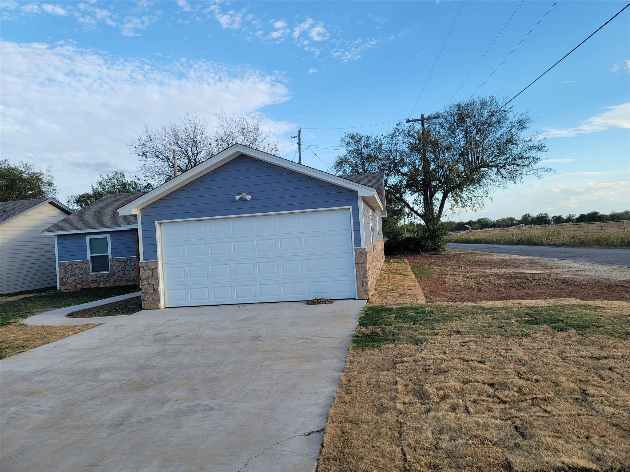 Rio Vista, TX 76093,420 Whitney Court