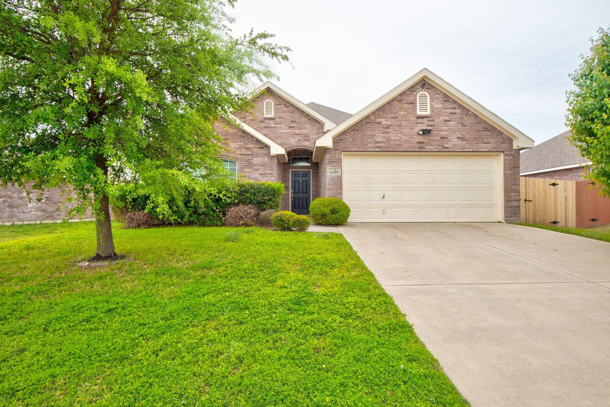 Crowley, TX 76036,1225 Saltgrass Drive