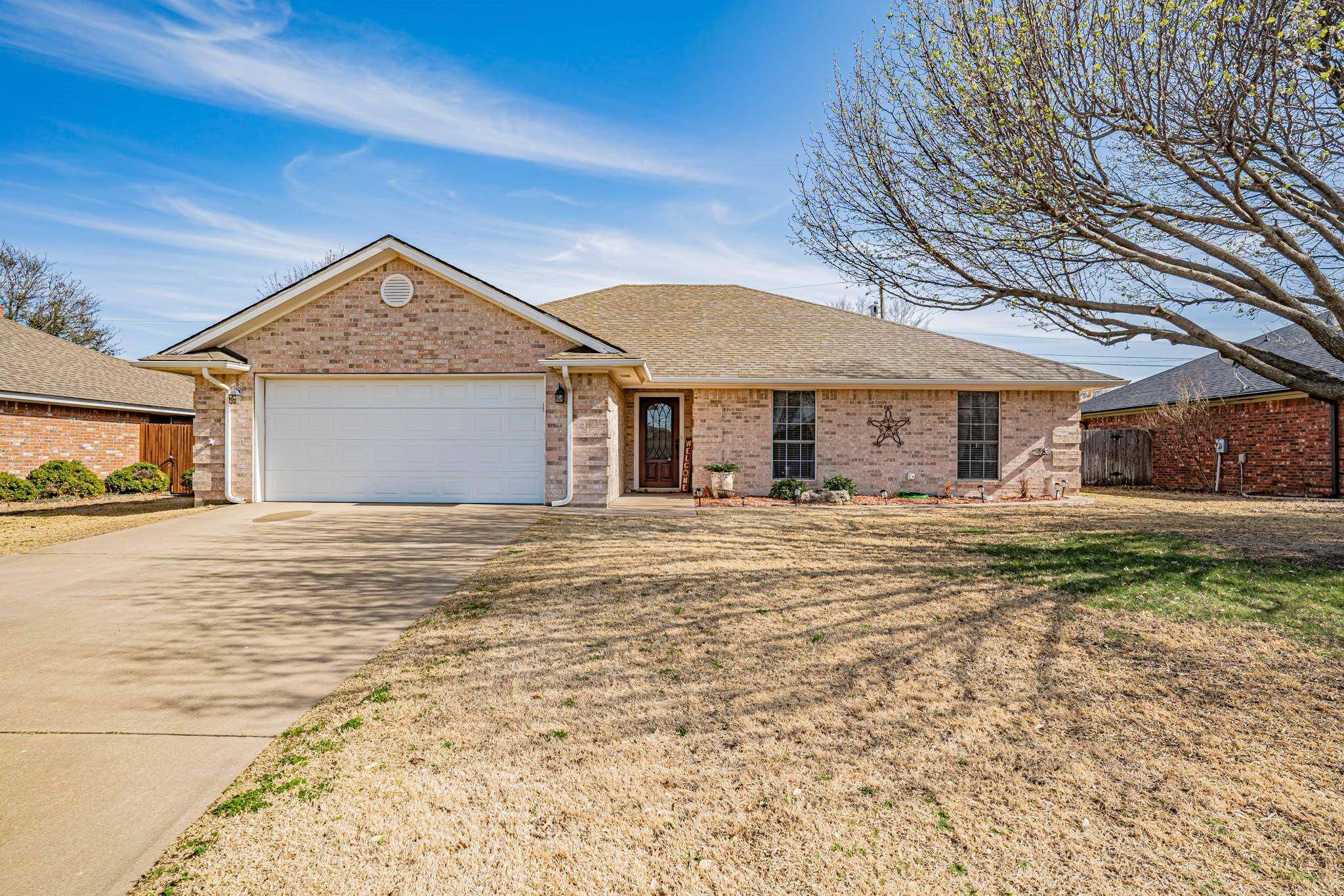 Stephenville, TX 76401,646 Bluebonnet Street