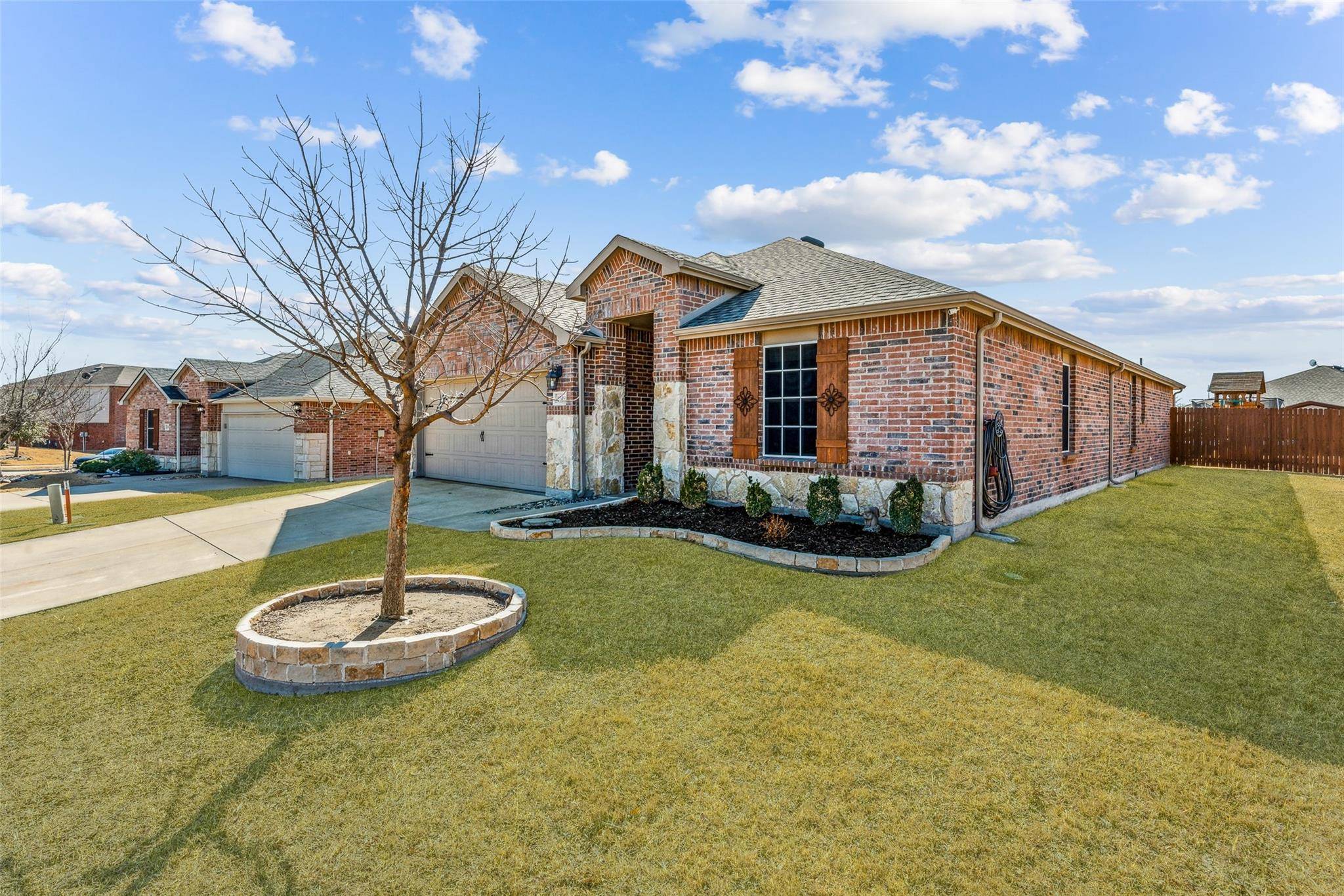 Burleson, TX 76028,1249 Boxwood Lane