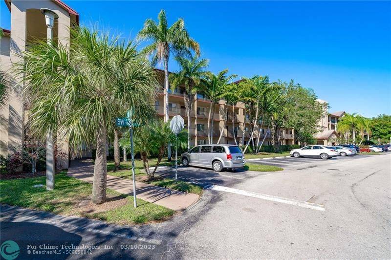 Pembroke Pines, FL 33027,950 SW 138th Ave  #202 B