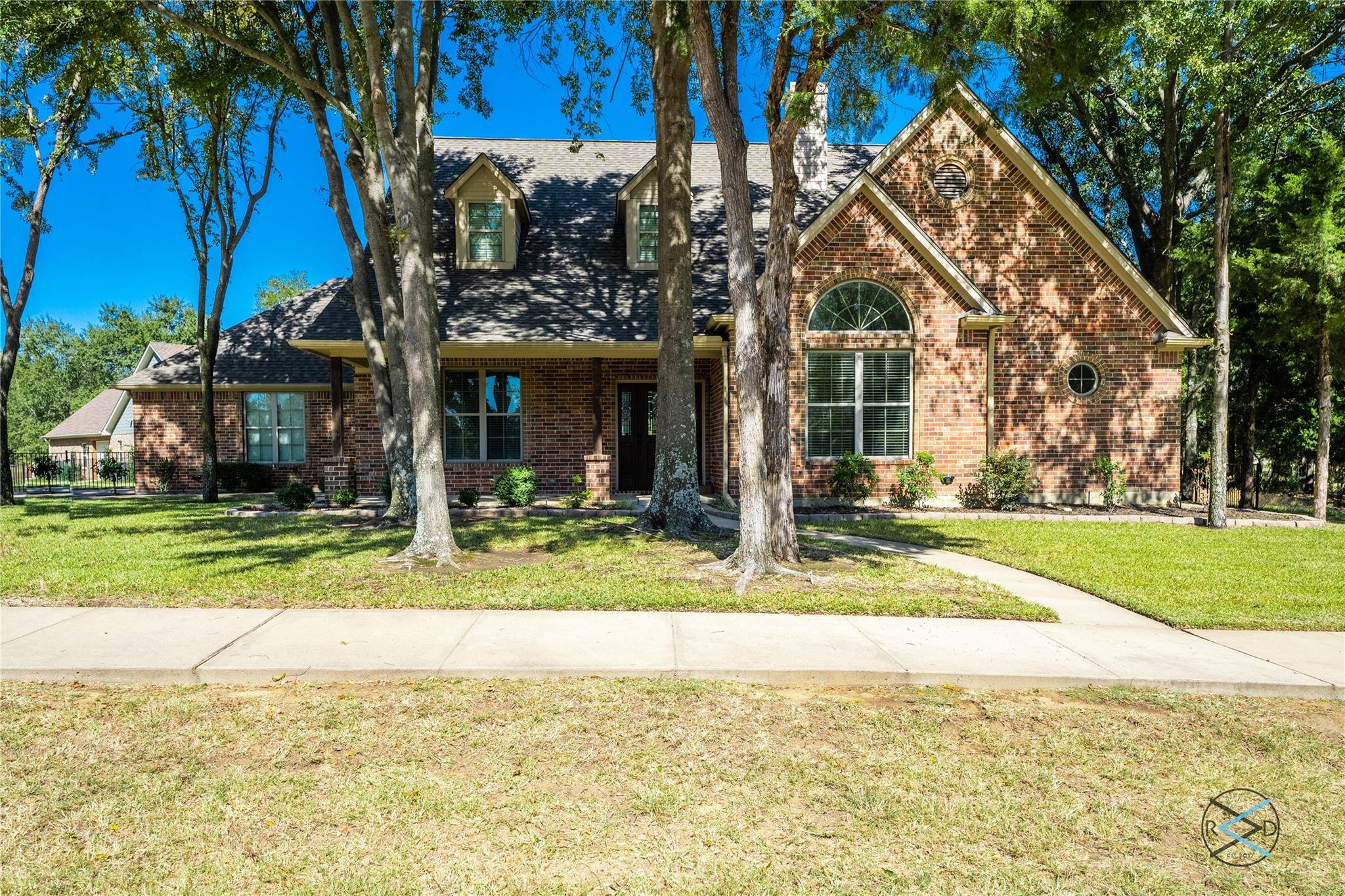 Mabank, TX 75143,218 Cape Shore Drive