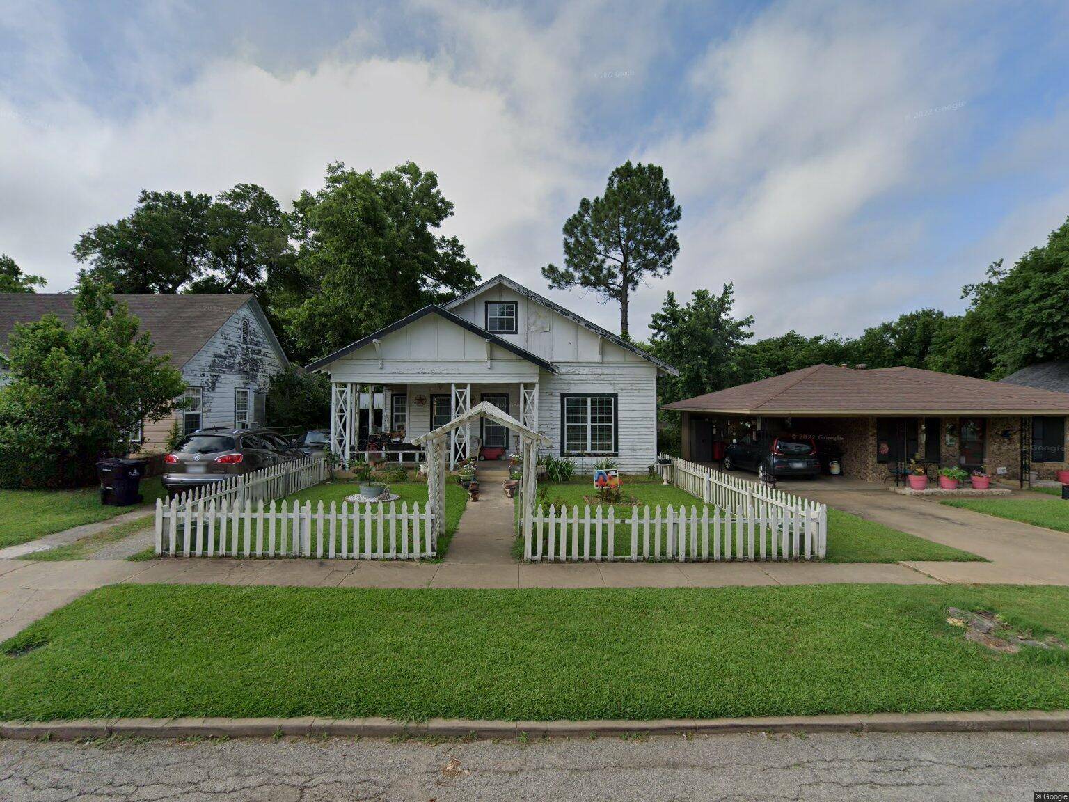 Denison, TX 75020,1306 W Bond Street