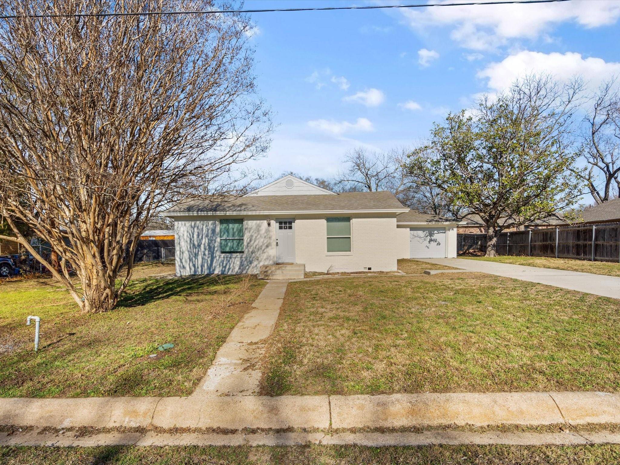 Godley, TX 76044,204 W Allen Avenue