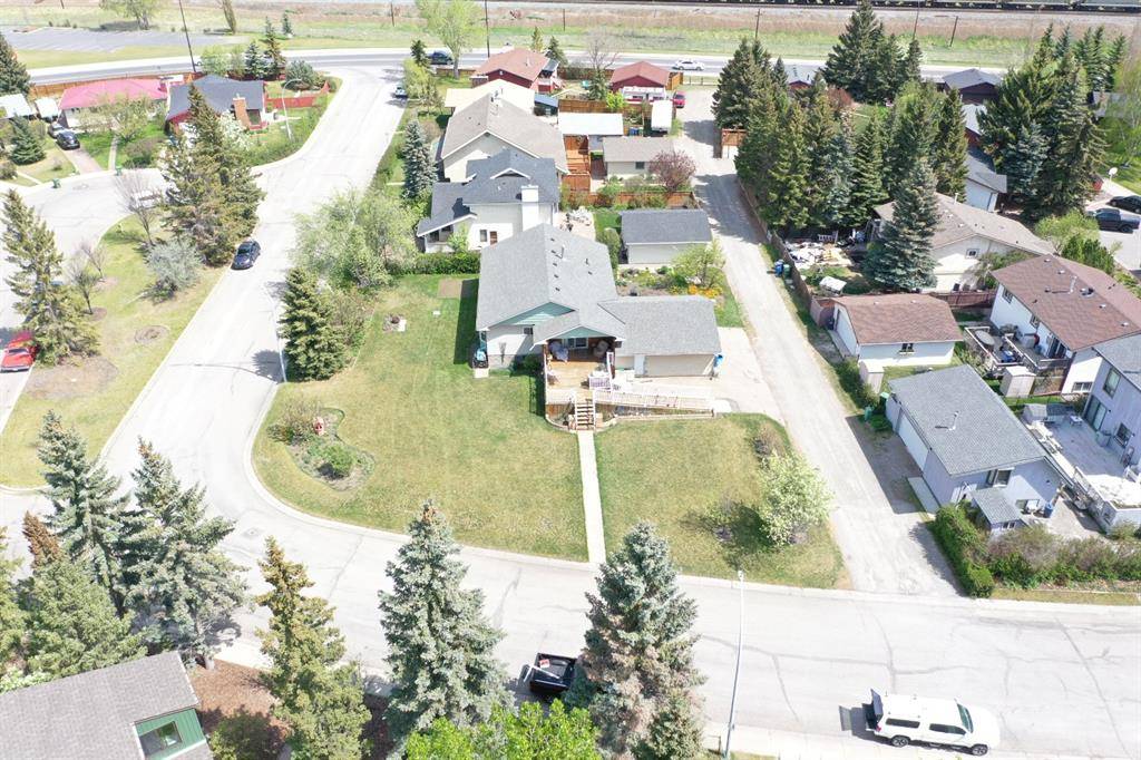 Cochrane, AB T4C 1E7,10 Glenbrook CRES