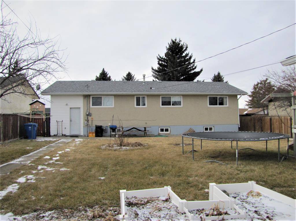 Taber, AB T1G 1L3,5507 57 ST