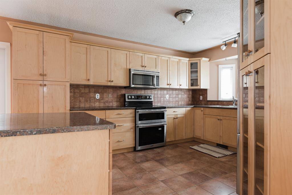 Fort Mcmurray, AB T9H 4M9,101 Wapiti CRES