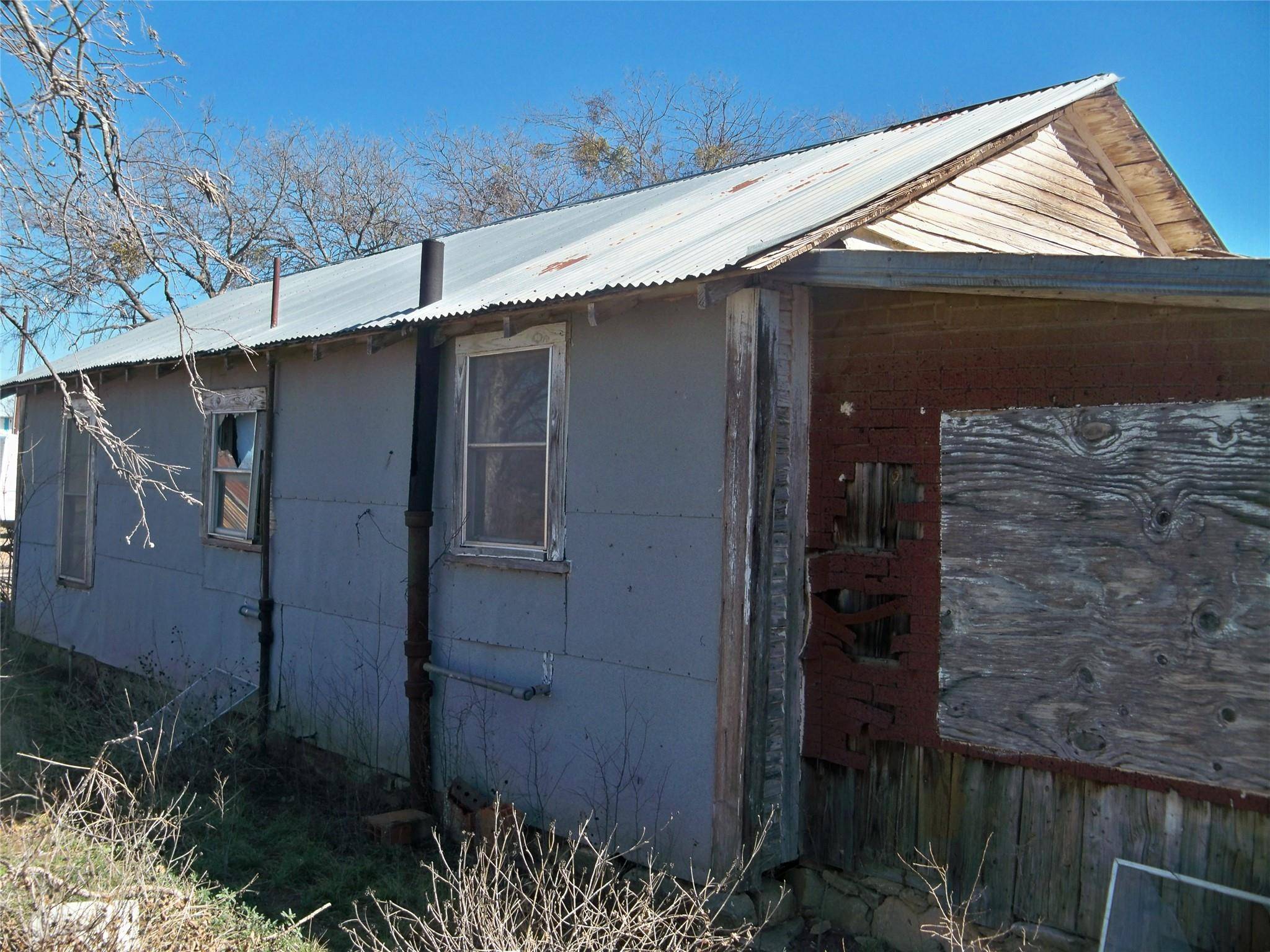 Coleman, TX 76834,709 W Storey Avenue