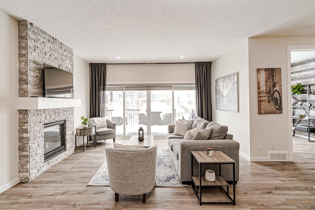 Calgary, AB T2X 2B5,93 Legacy Woods PL SE