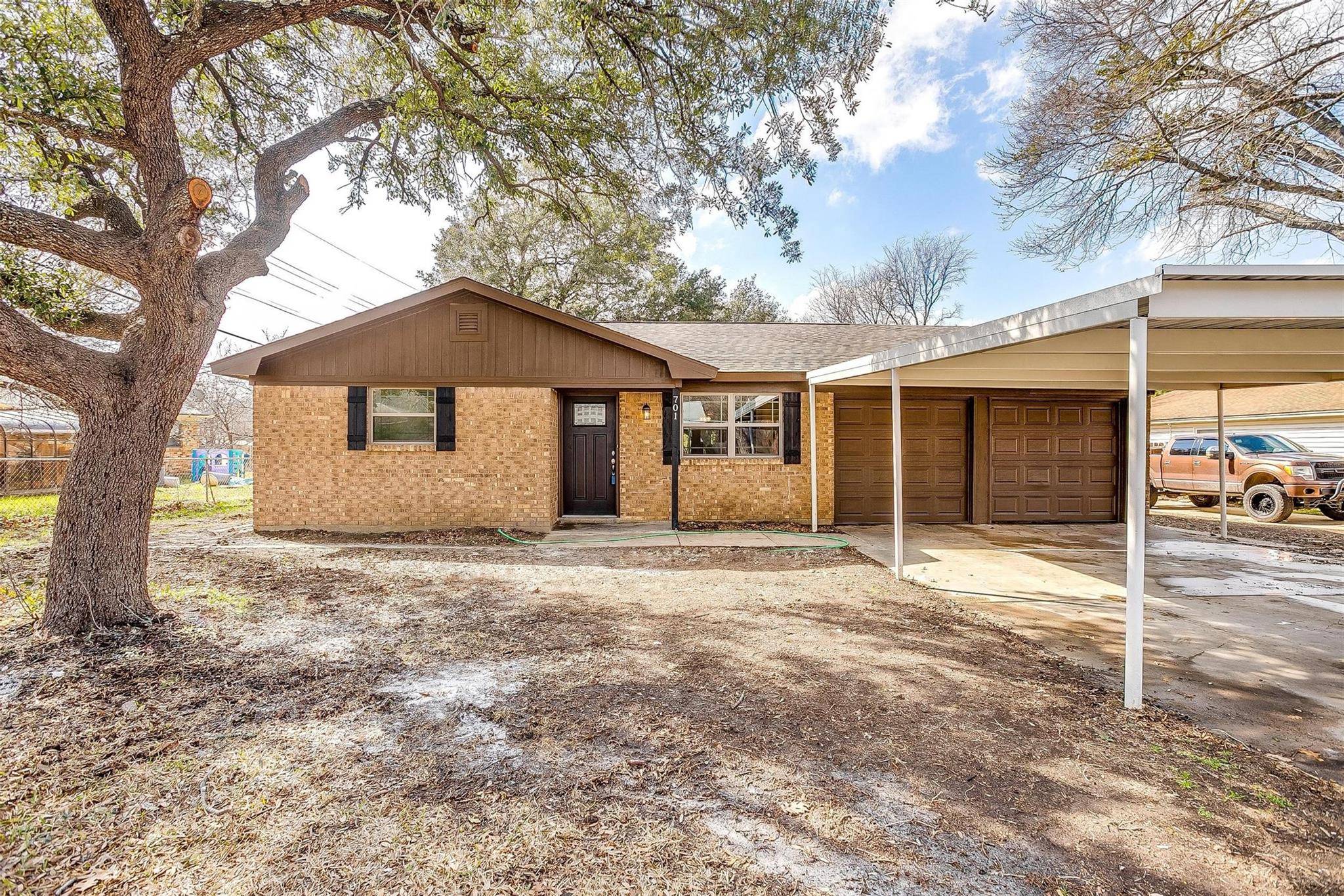 Alvarado, TX 76009,701 N Ray Street