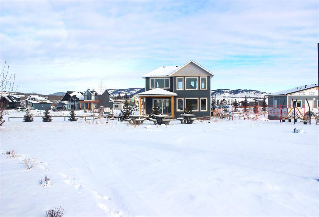 Rural Rocky View County, AB T0L 1N0,101 Cottageclub DR