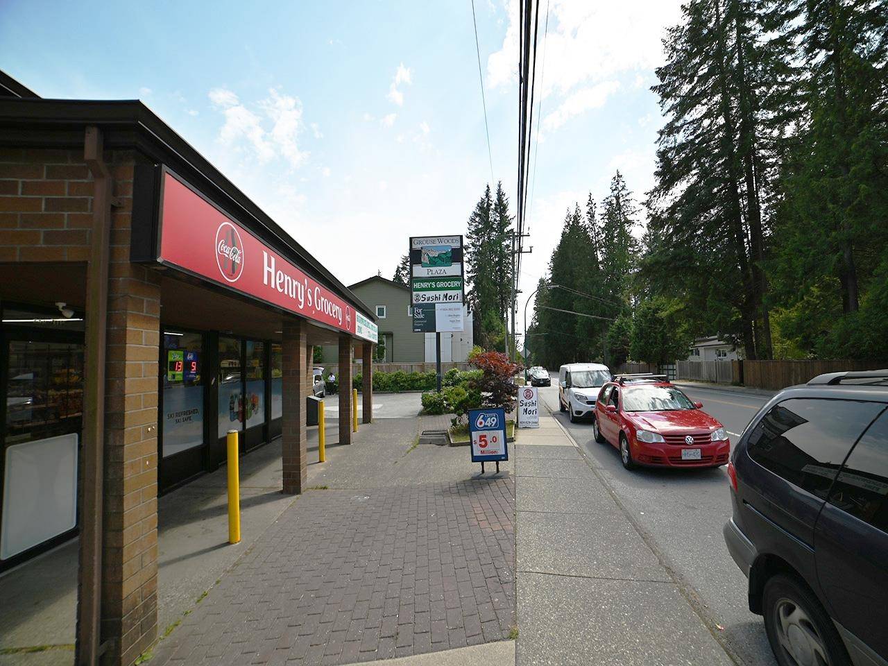 North Vancouver, BC V7R 4K3,4710 CAPILANO ROAD