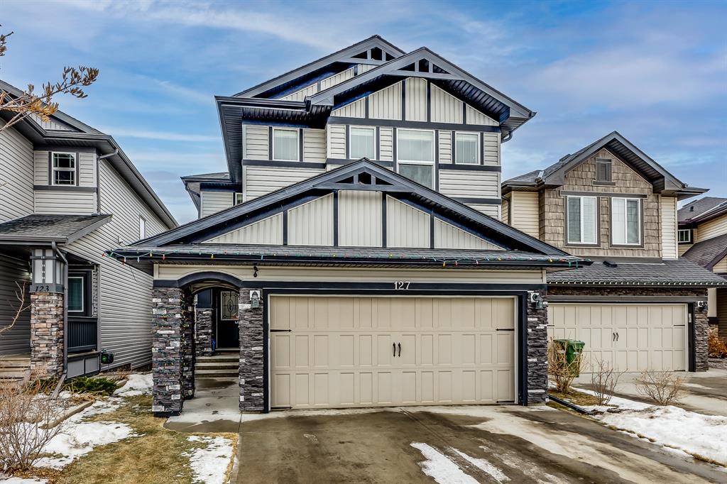 Airdrie, AB T4B 0Y5,127 Hillcrest CIR SW