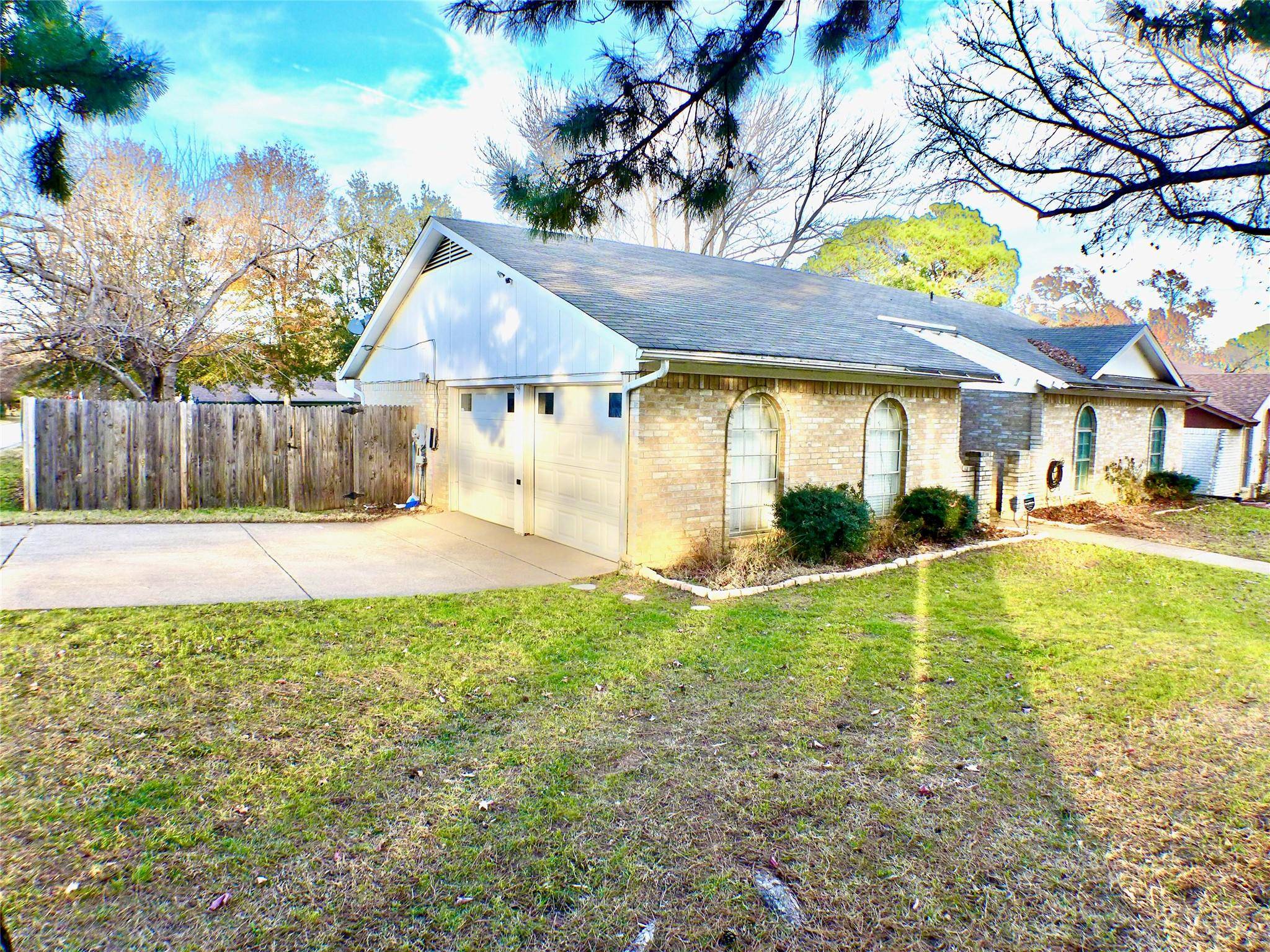 Arlington, TX 76016,5623 Shady Hill Lane