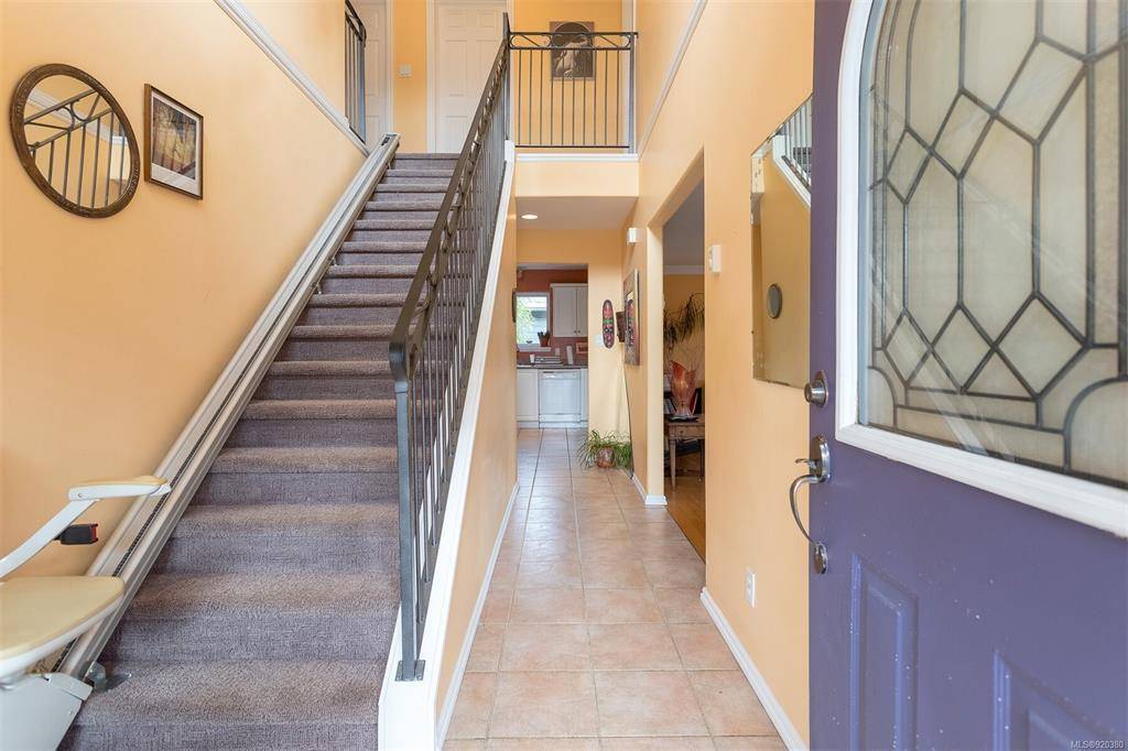 Esquimalt, BC V9A 5K1,1238 Juno St