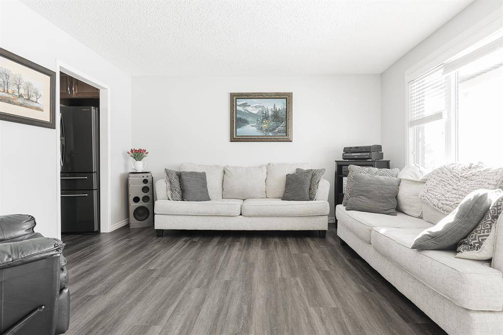 Fort Mcmurray, AB T9H 2V2,165 Beaumont CRES