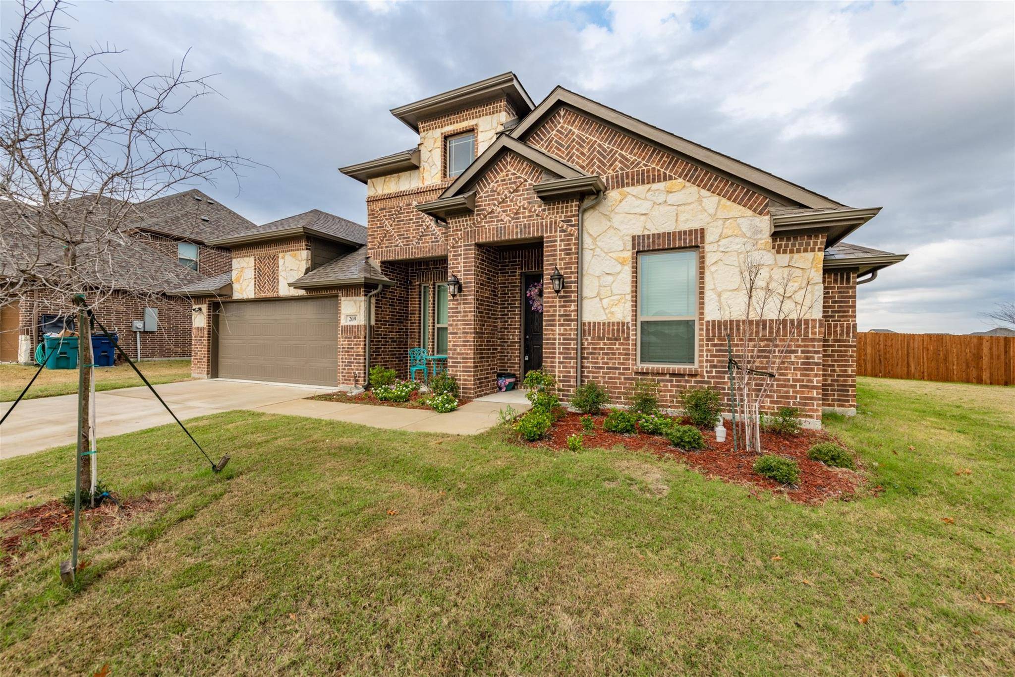 Waxahachie, TX 75165,209 Sumac Circle