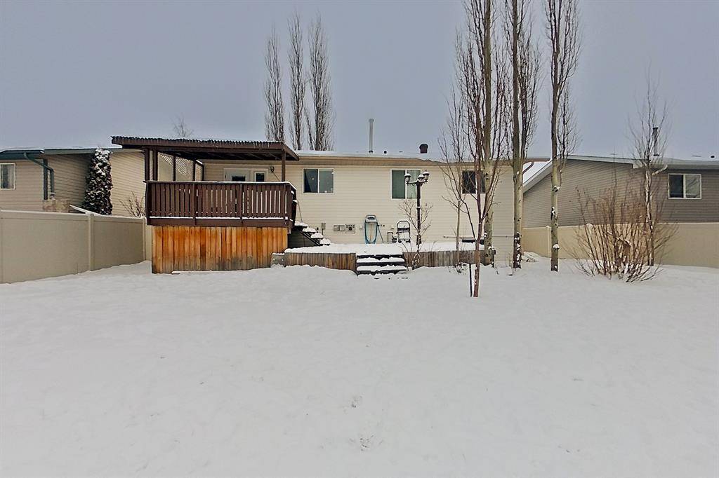 Bowden, AB T4H 0K0,1424 Westview DR