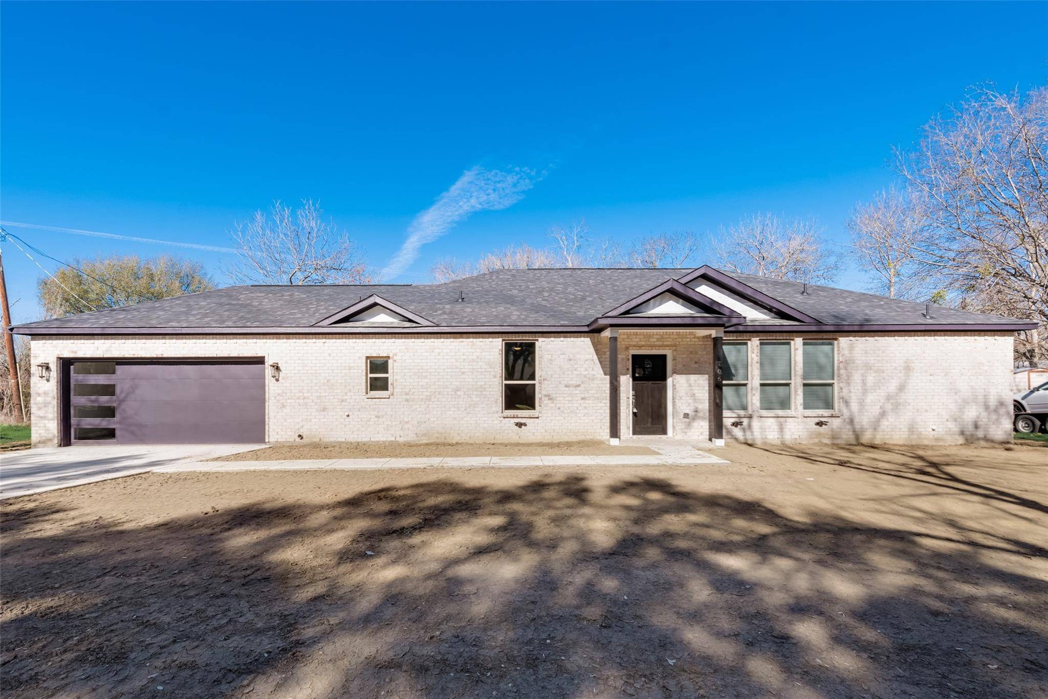 Kerens, TX 75144,706 SW 3rd Street