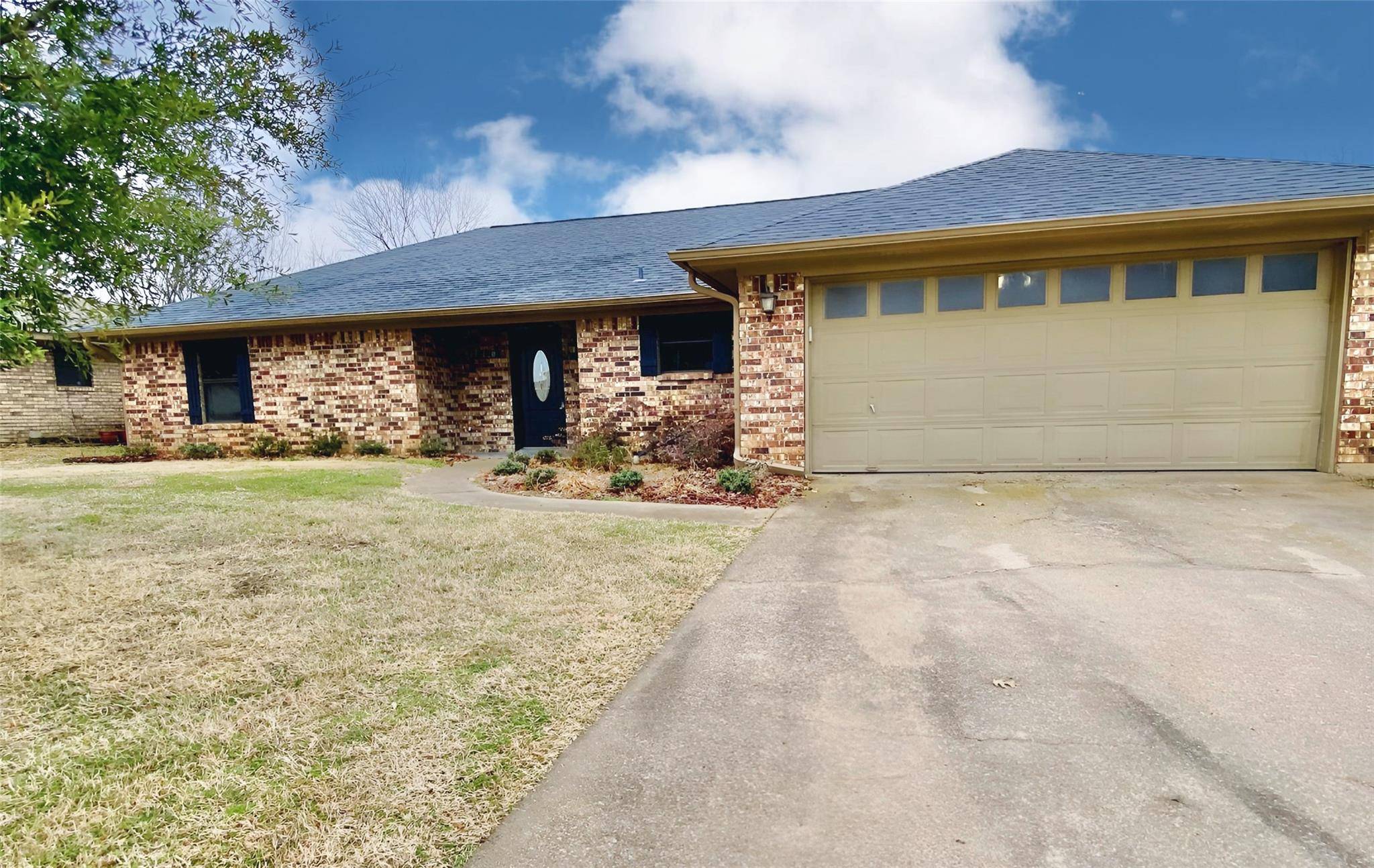 Stephenville, TX 76401,120 Willow Lane