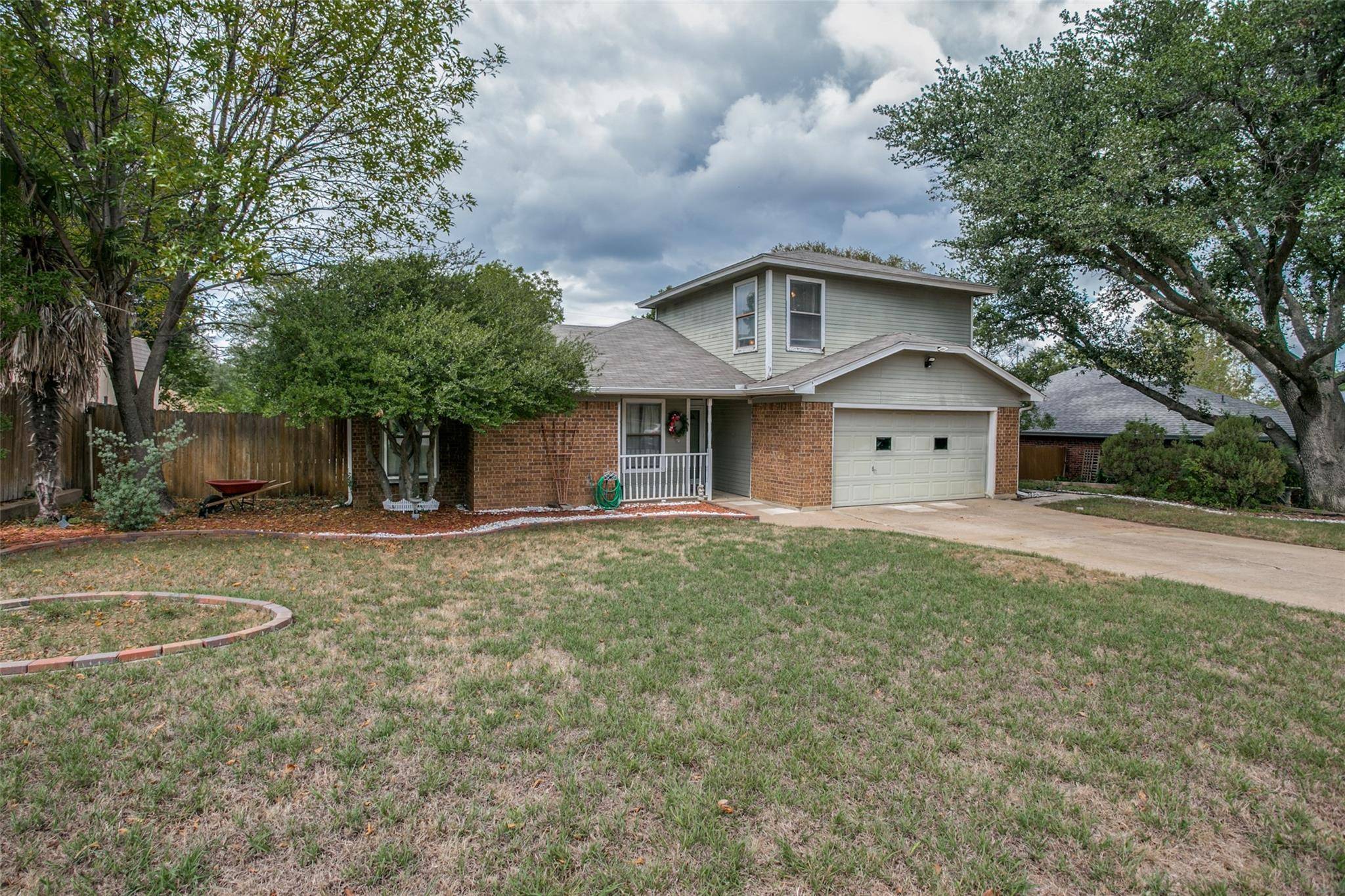 Burleson, TX 76028,213 NE Timber Ridge Drive