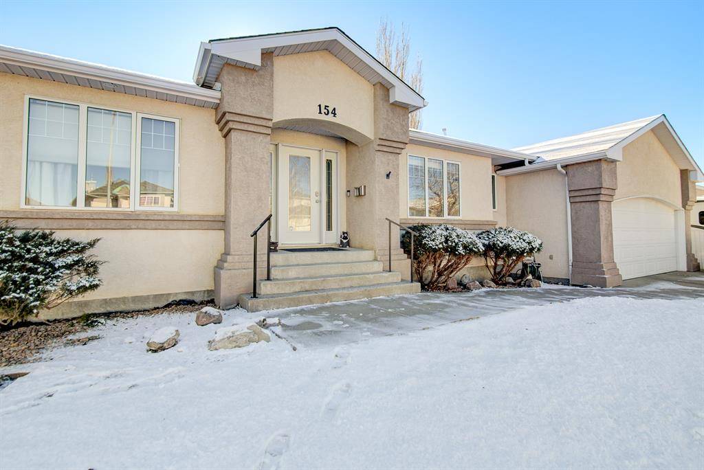 Lethbridge, AB T1H 6J4,154 Cougar CRES N