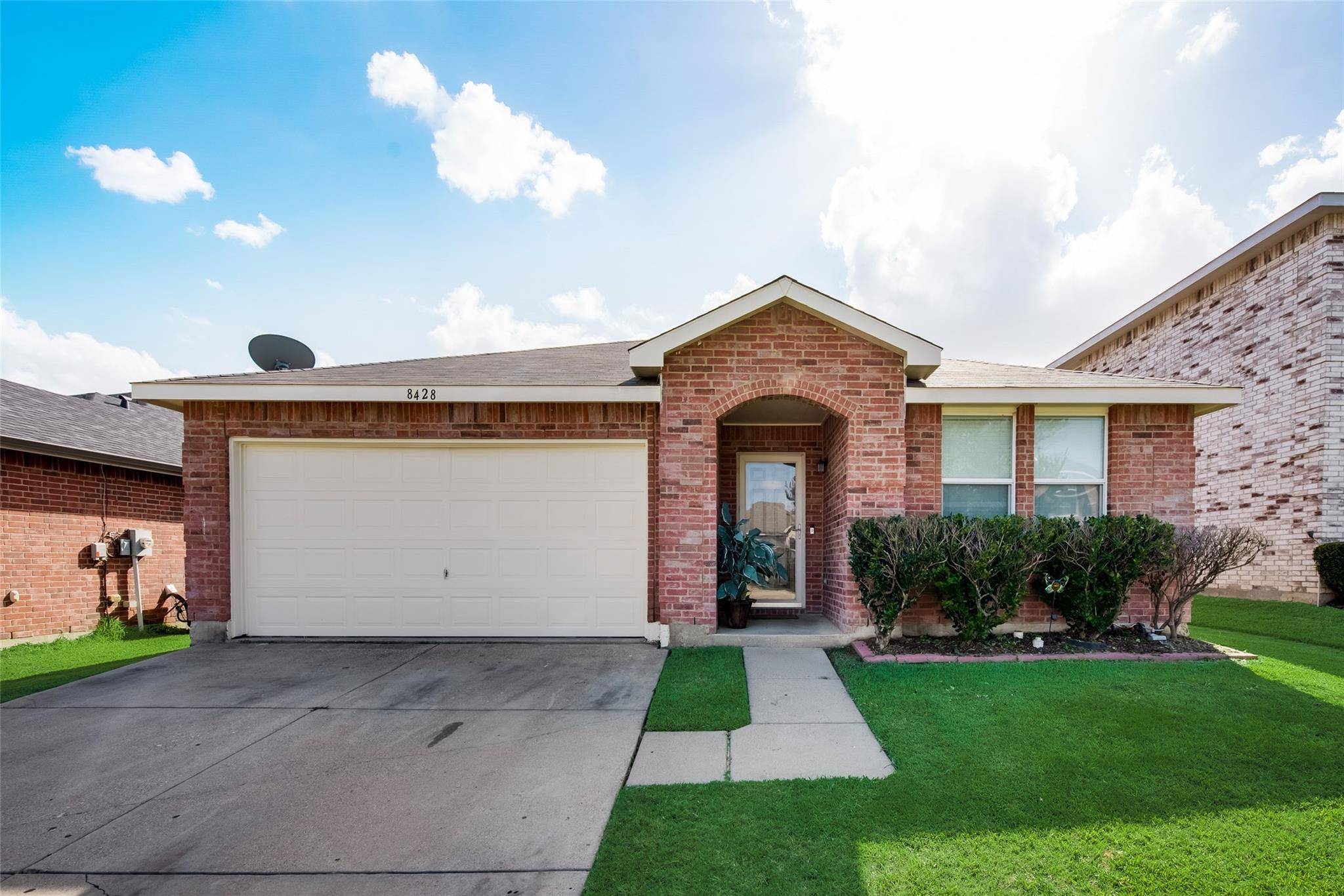 Arlington, TX 76002,8428 Cotton Valley Lane