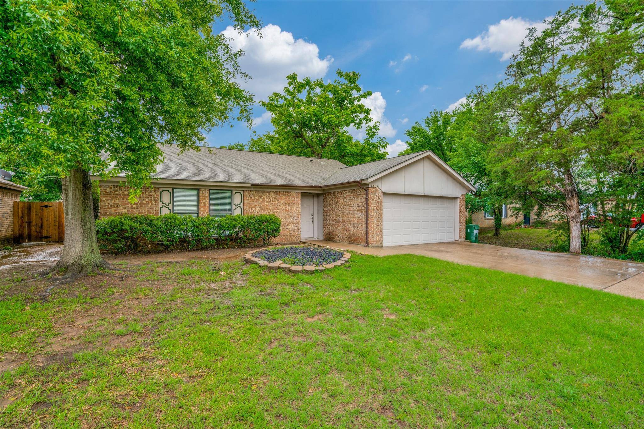 Arlington, TX 76001,4104 Willow Springs Drive