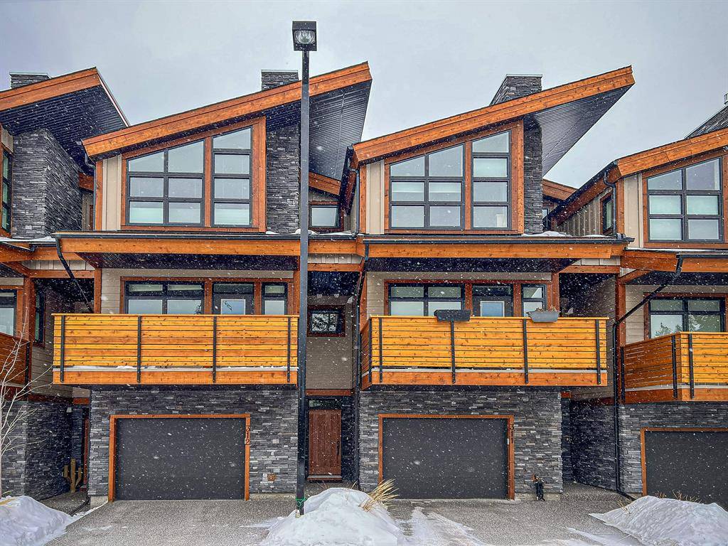 Canmore, AB t1w3l4,312 Riva PL