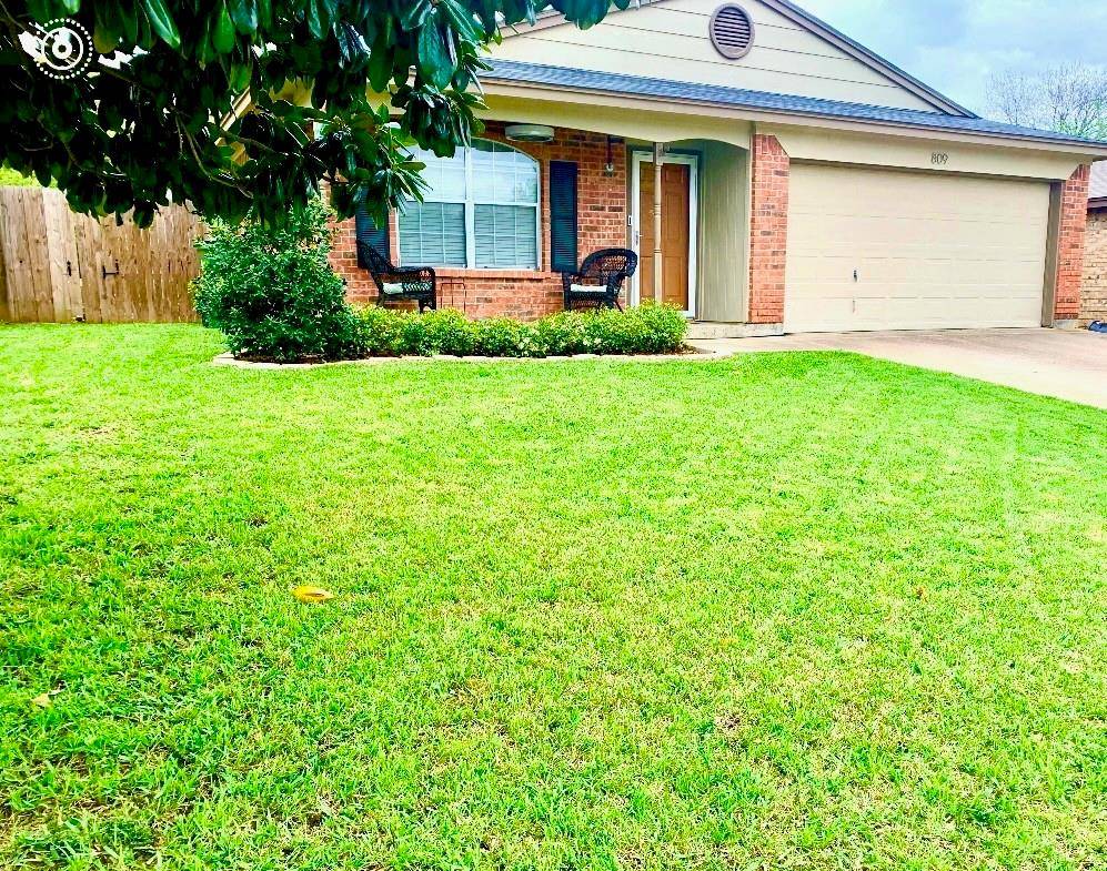 Mansfield, TX 76063,809 Canary Lane