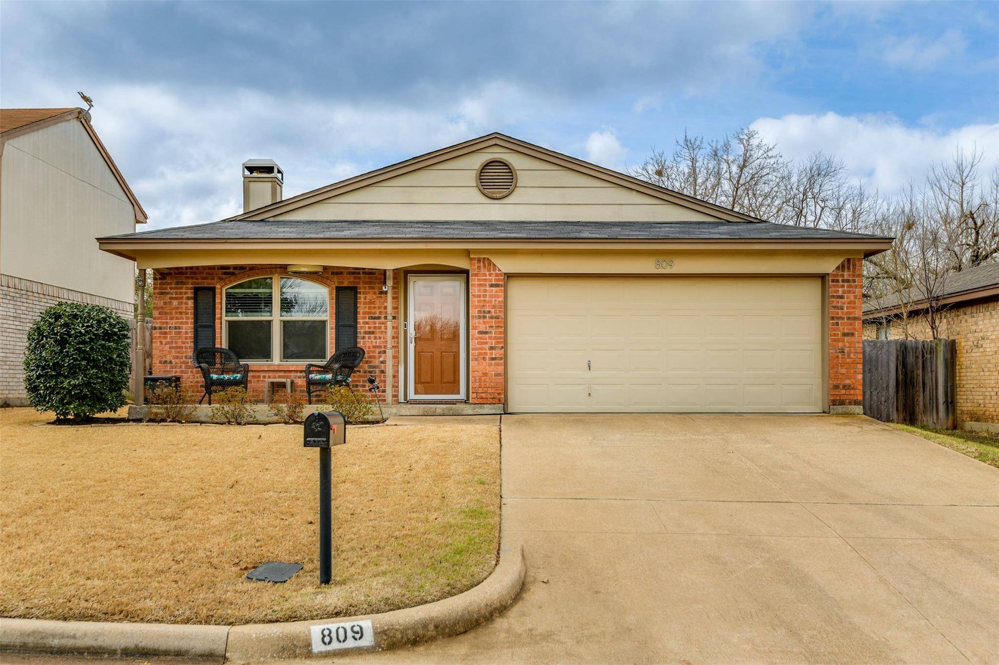 Mansfield, TX 76063,809 Canary Lane