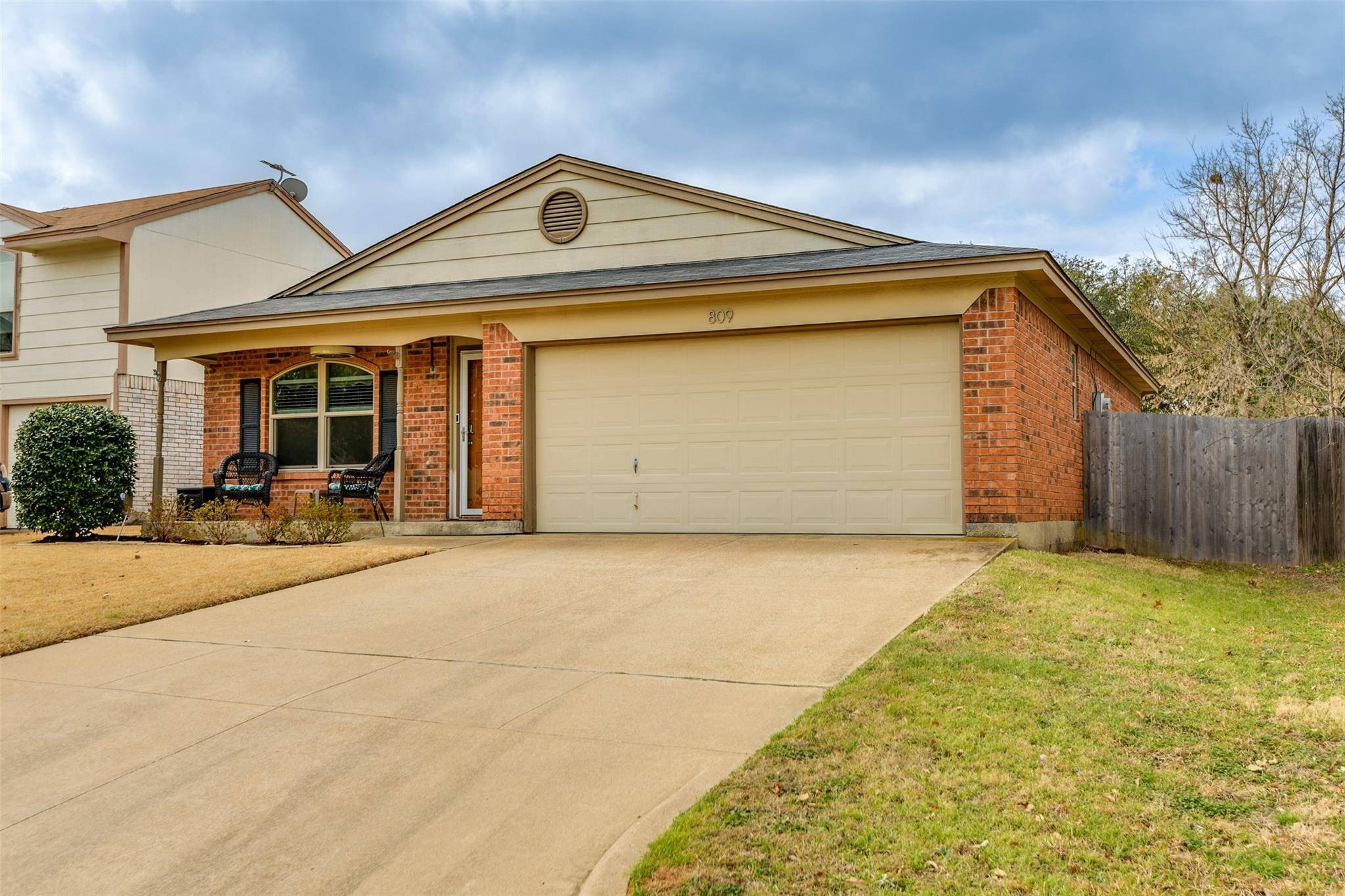 Mansfield, TX 76063,809 Canary Lane